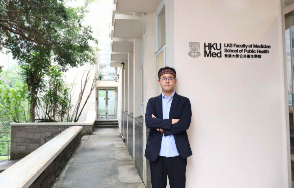 陳山泉教授領導的研究發現有效使用助聽器或有助降低長者患認知障礙症的風險。
 