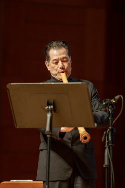 是次音樂會邀請了多位特別嘉賓同台演出，包括港大物業處處長楊光先生。